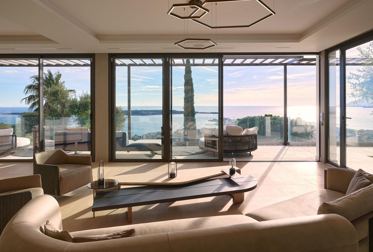 Azu090 – Contemporary sea view villa in Cannes