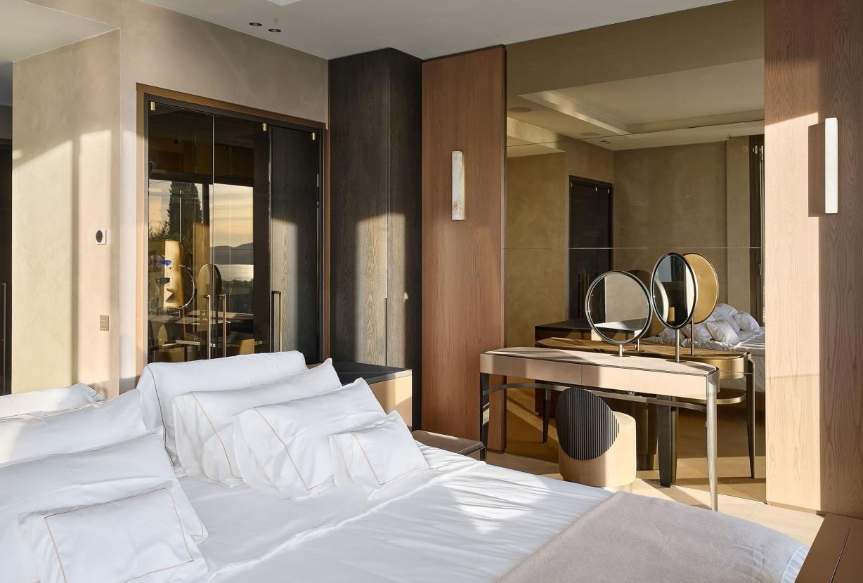 Azu090 – Contemporary sea view villa in Cannes