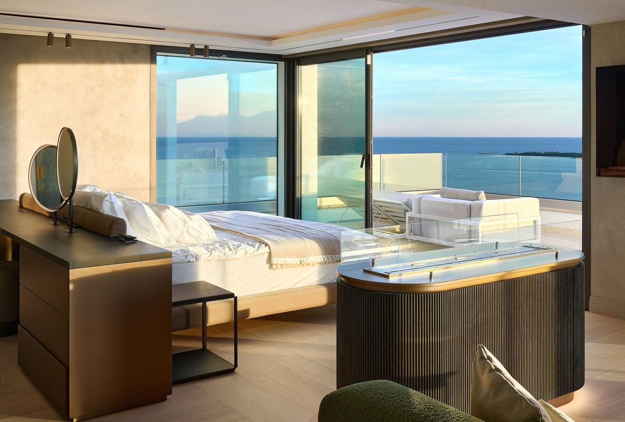 Azu090 – Villa contemporaine avec vue mer à Cannes