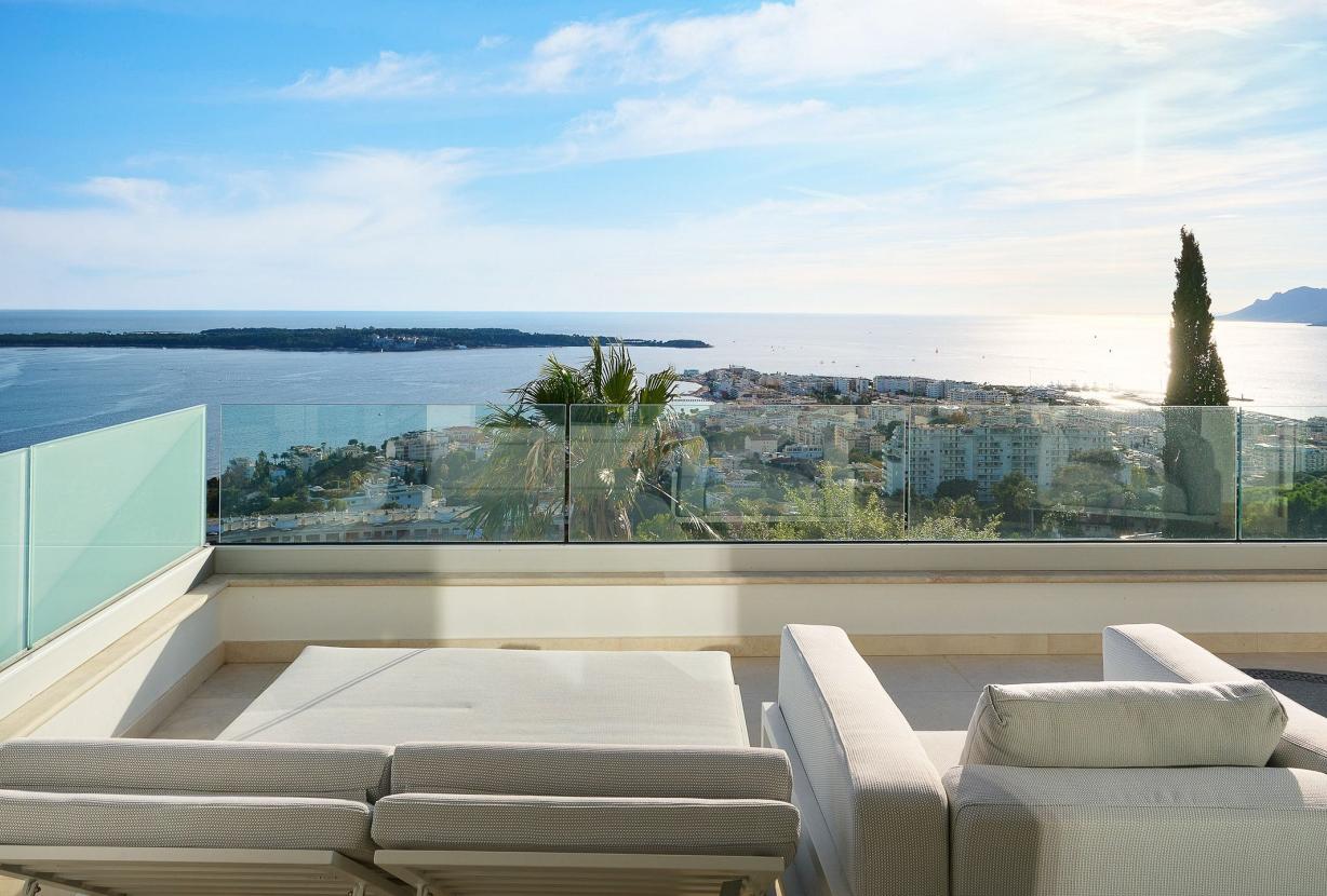Azu090 – Villa contemporaine avec vue mer à Cannes