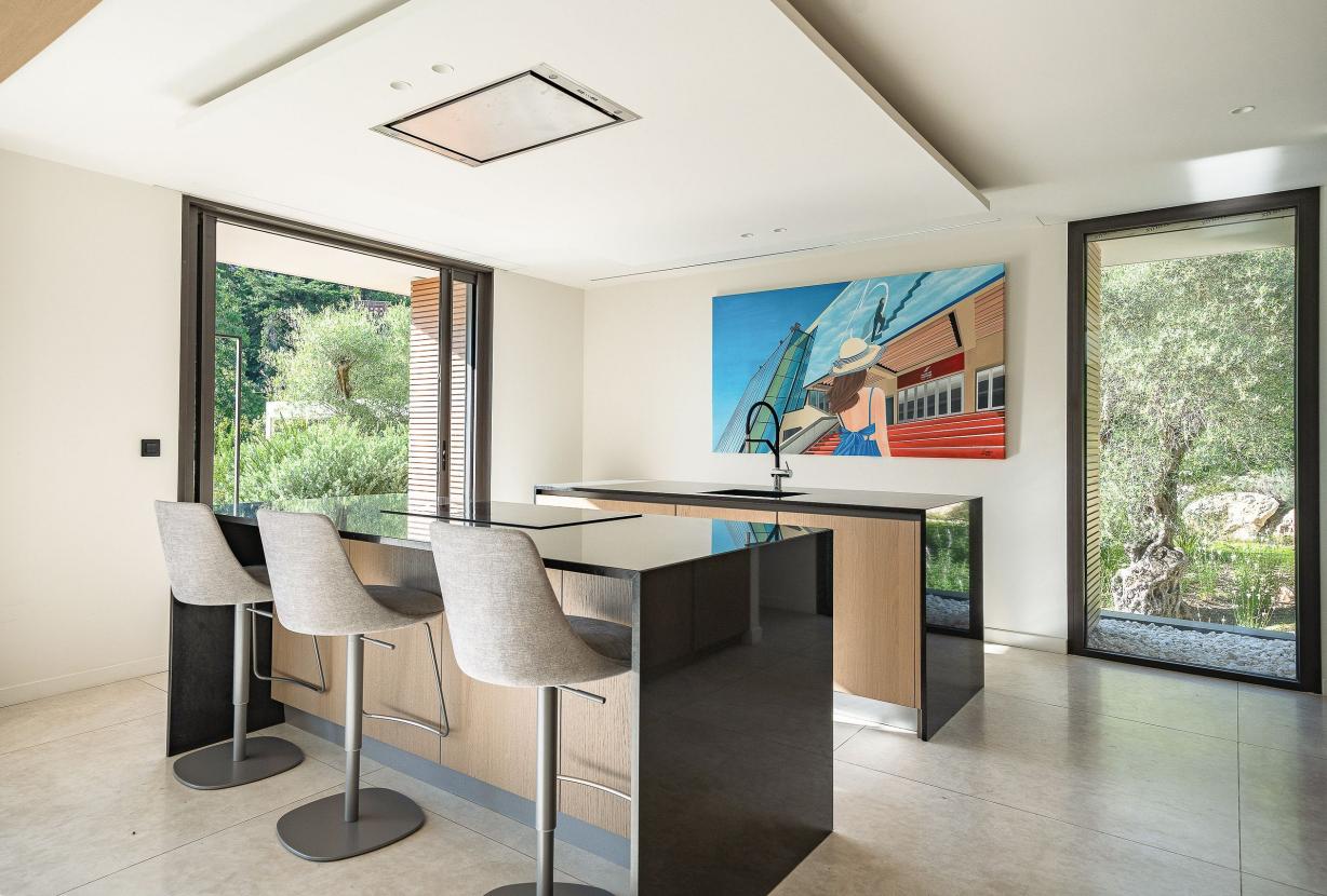 Azu128 – Elegant garden villa with pool in Cannes