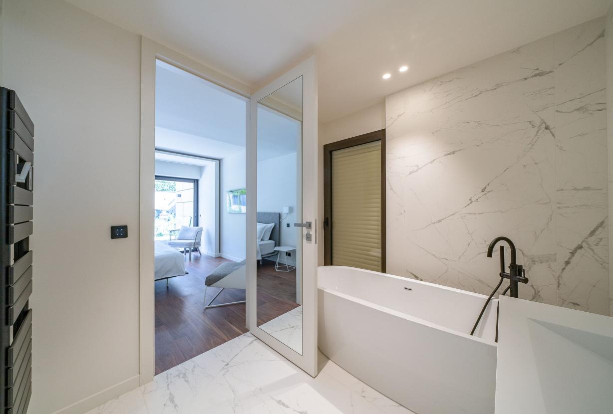 Azu128 – Elegant garden villa with pool in Cannes