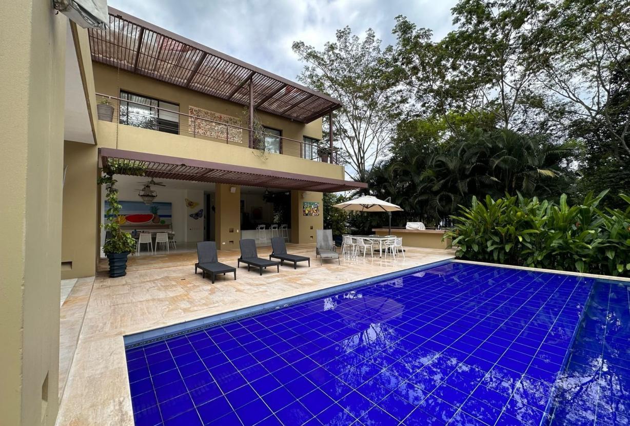 Anp082 – Modern house with pool in Mesa de Yeguas