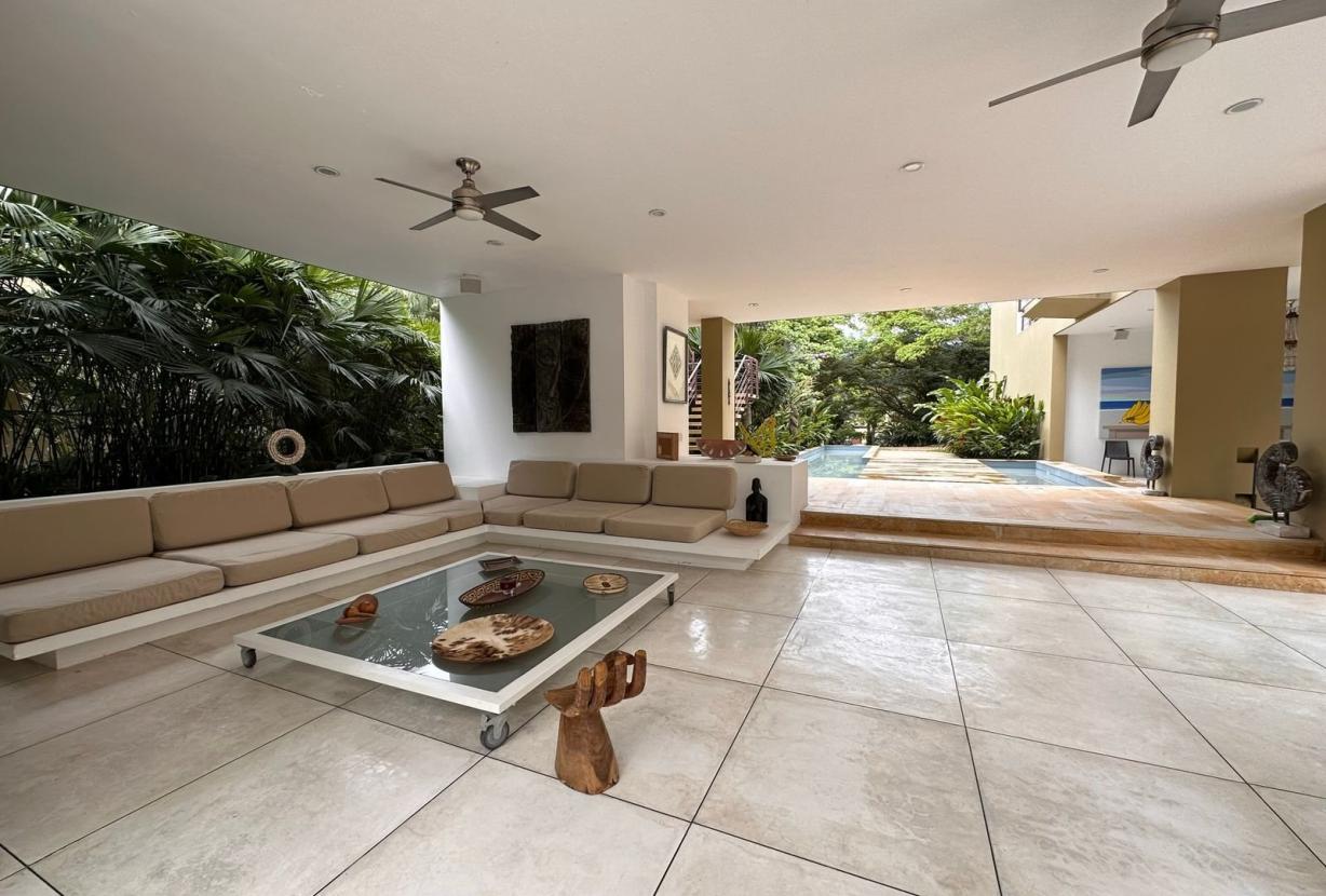 Anp082 – Modern house with pool in Mesa de Yeguas