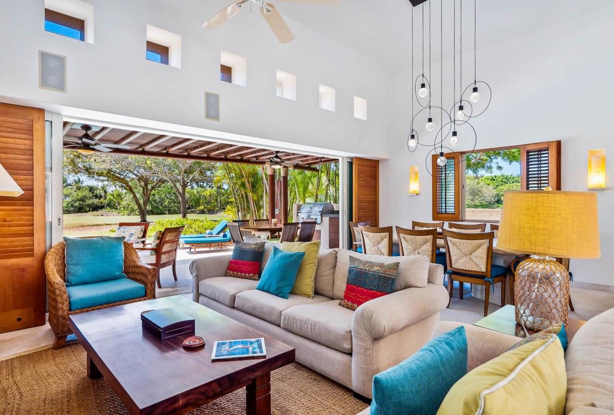 Ptm039 – Golf-front villa with ocean views in Punta Mita