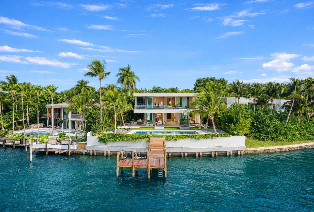 Mia006 - Designer Waterfront Residence in Miami