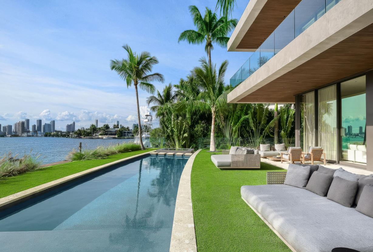 Mia006 - Designer Waterfront Residence in Miami