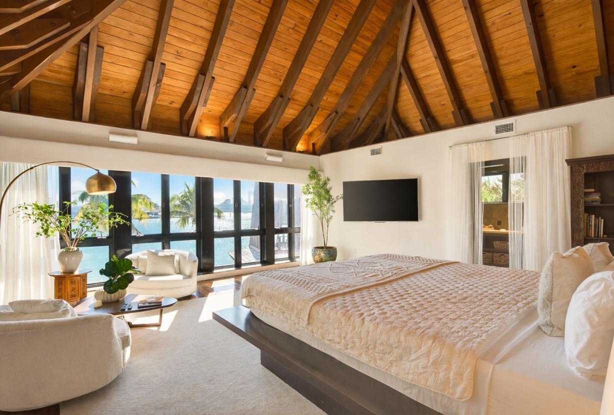 Mia010 - Waterfront Wellness Villa in Miami