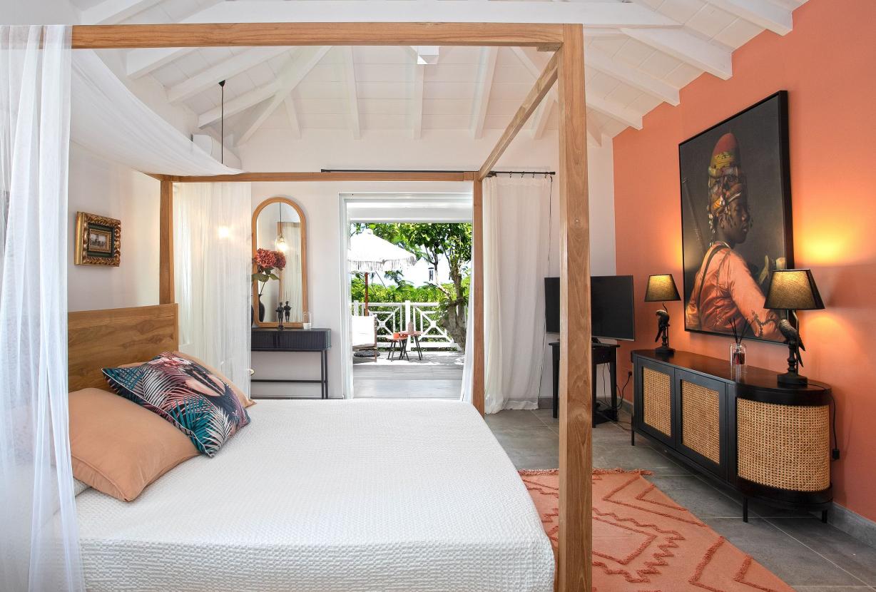 Sxm016 – Ocean-view estate with guest cottage in Anse Marcel