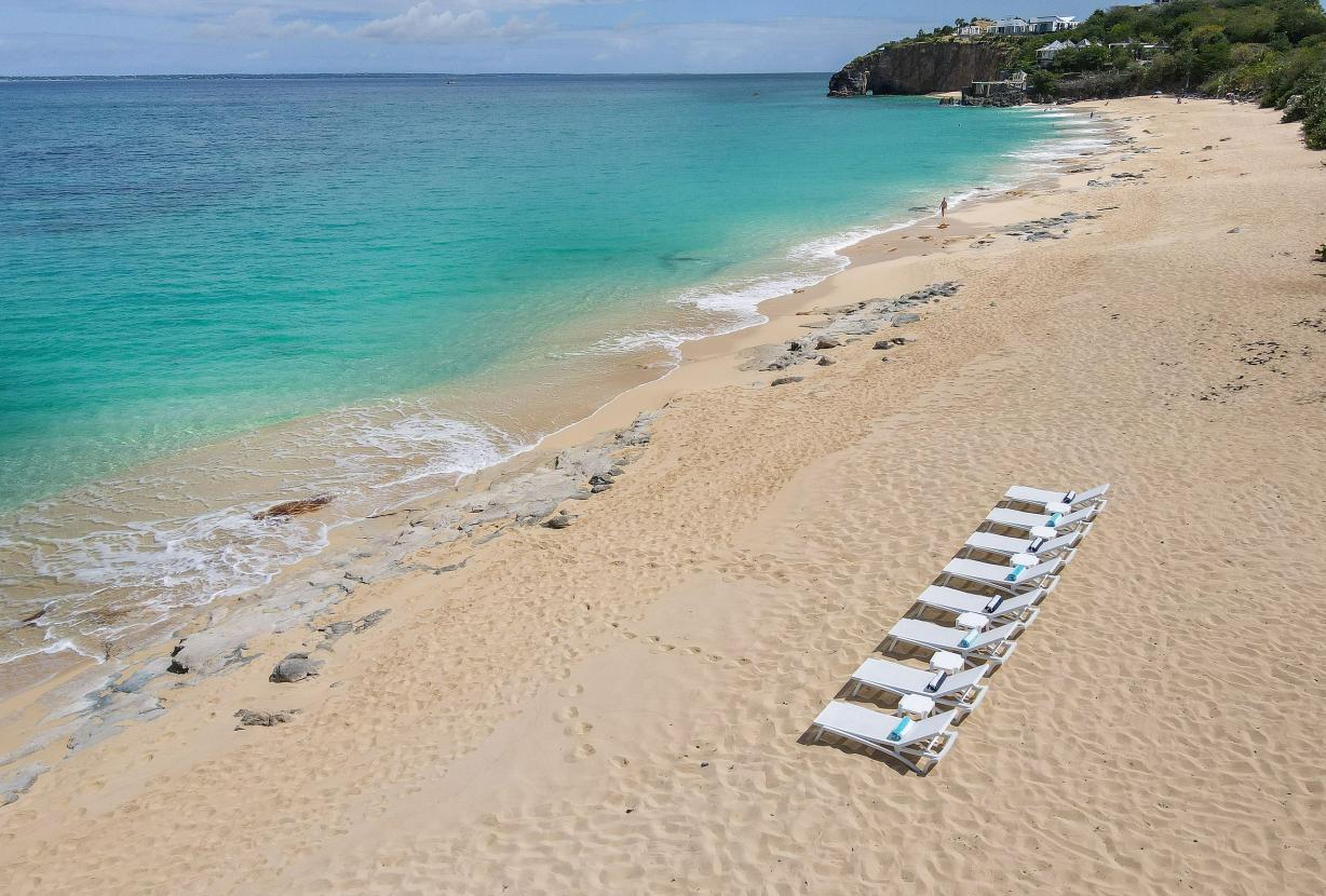 Sxm020 – Beachfront villa with cottage in Baie Rouge