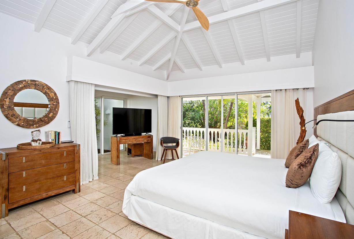 Sxm040 – Élégante villa avec vue sur le lagon à Terres Basses