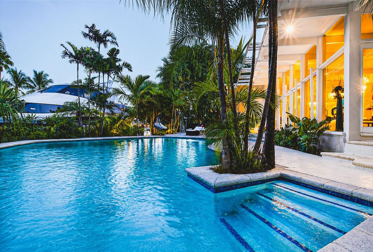 Mia019 - Modern Waterfront House in Fort Lauderdale