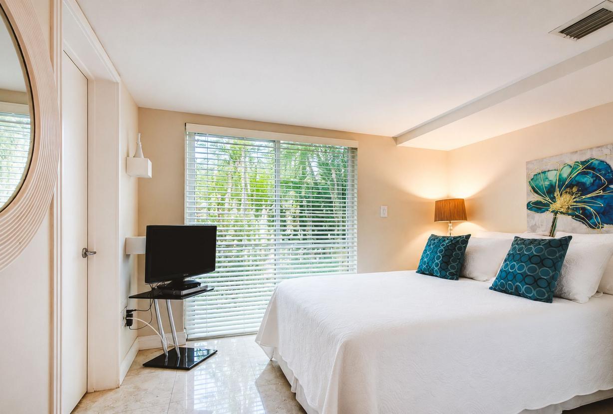 Mia019 - Modern Waterfront House in Fort Lauderdale
