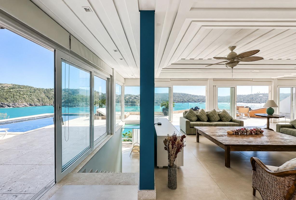 Buz020 - Modern Oceanfront Villa in Ferradura