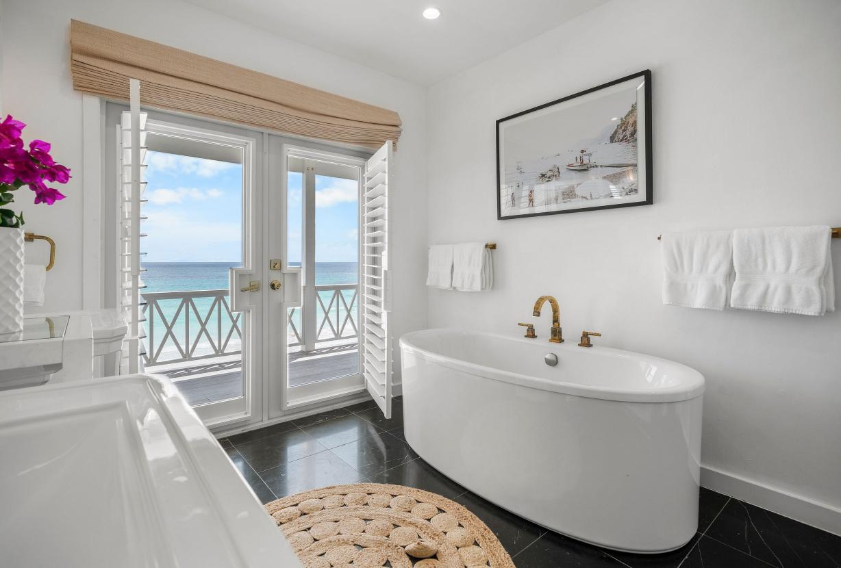 Bhs009 - Beachfront luxury house in Harbour Island