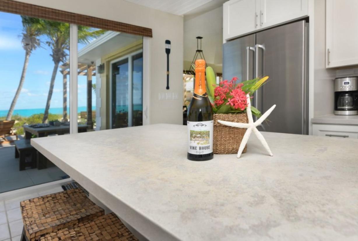 Bhs015 - Beachfront villa with private pool in Great Exuma