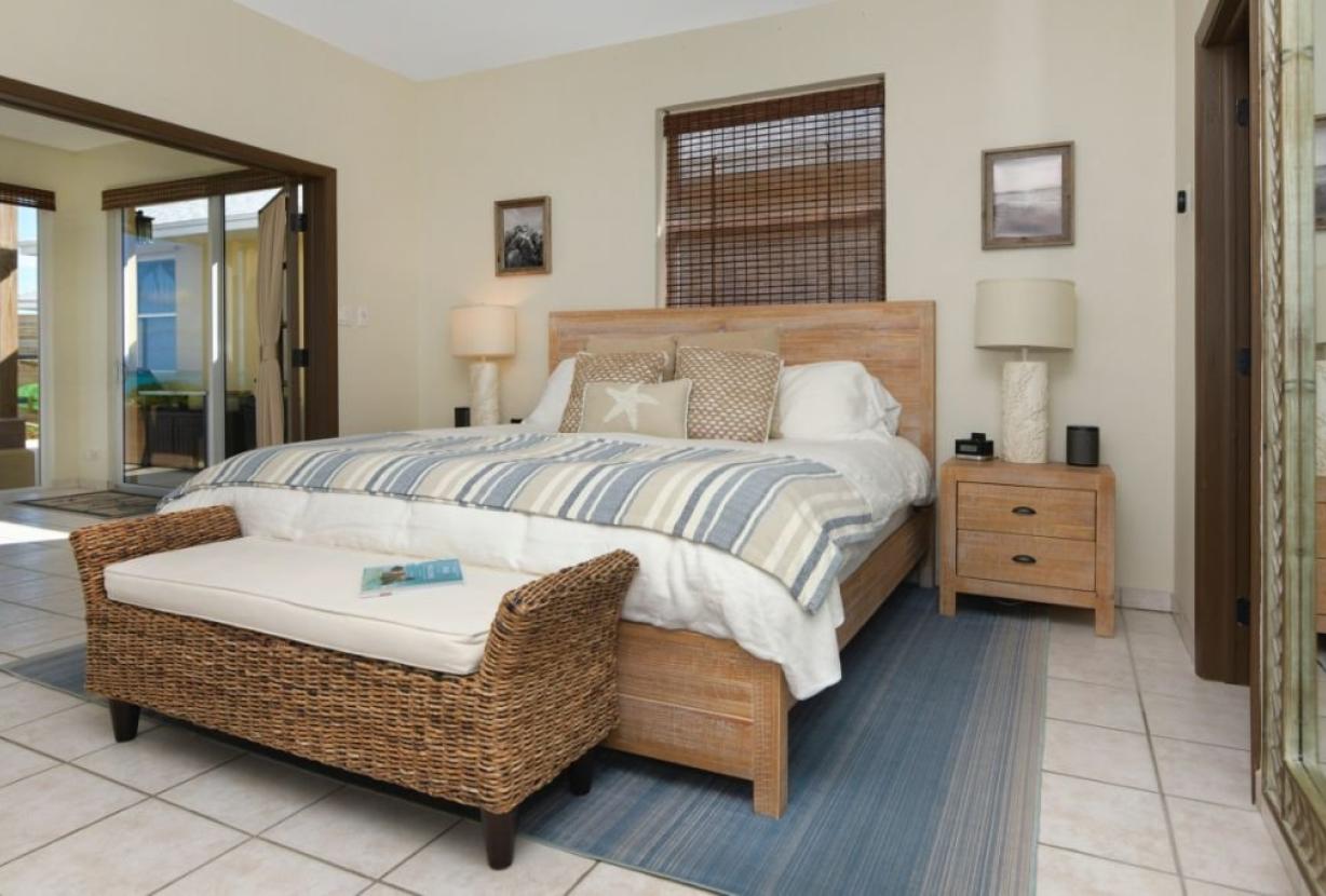 Bhs015 - Beachfront villa with private pool in Great Exuma