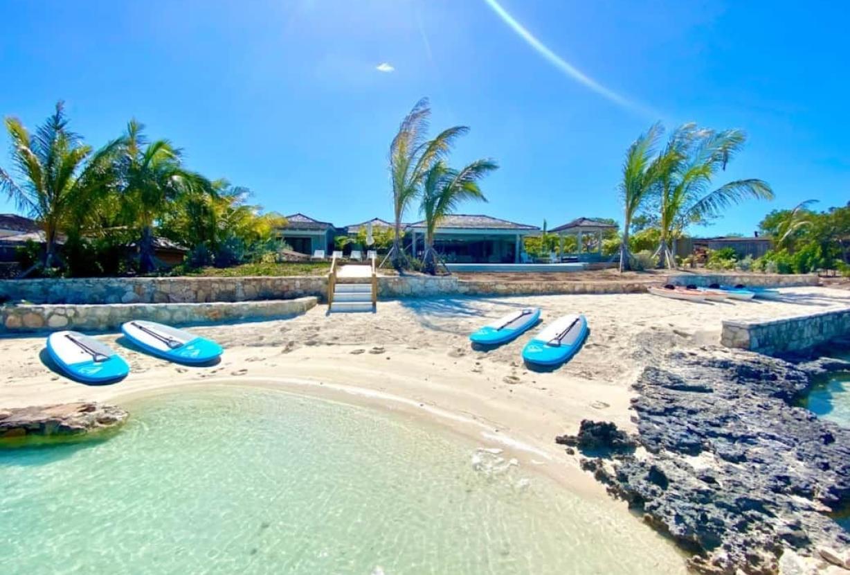 Bhs019 - Oceanfront villa with infinity pool in Great Exuma