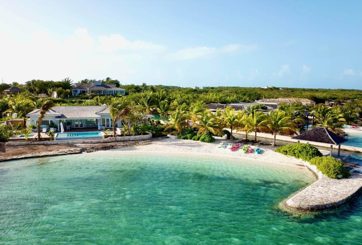Bhs022 - Oceanfront cottage with infinity pool in Great Exuma