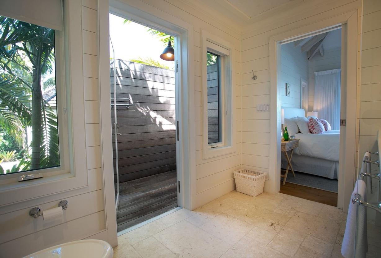 Bhs022 - Oceanfront cottage with infinity pool in Great Exuma