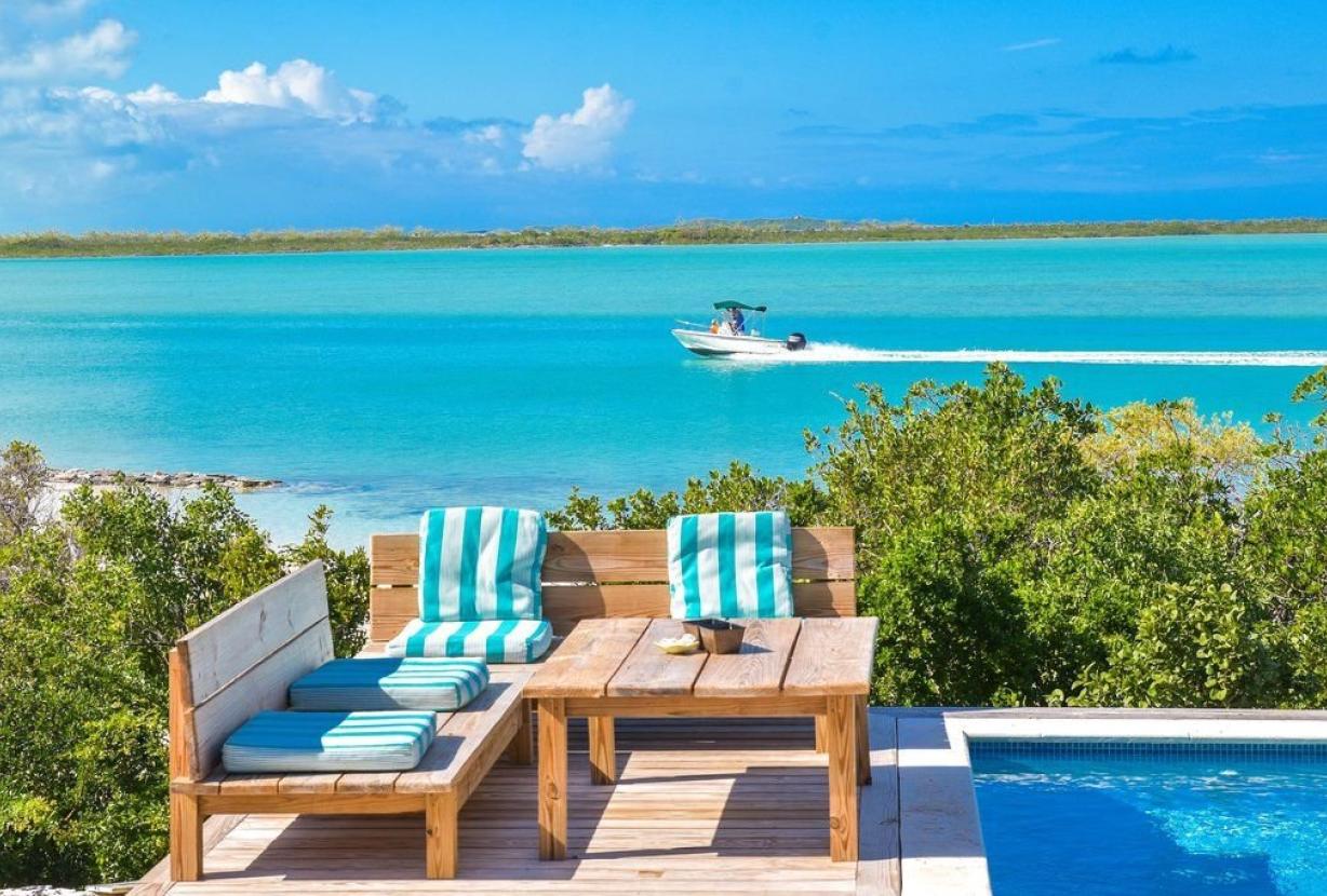 Bhs027 - Beachfront villa with private pool in Great Exuma