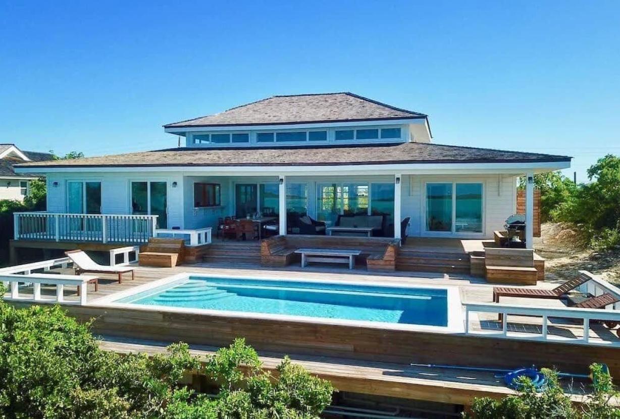 Bhs028 - Beachfront house with ocean views in Great Exuma