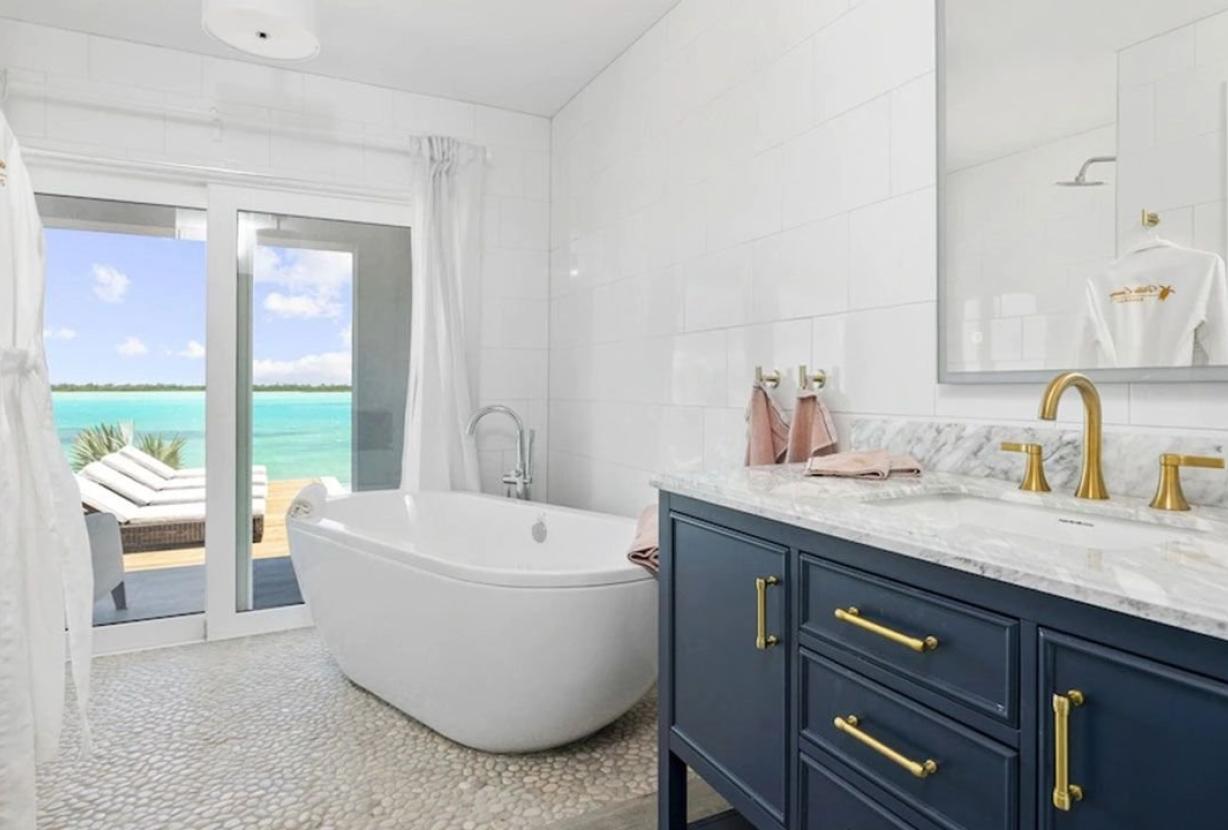Bhs030 - Luxury beachfront villa with private dock in Exuma