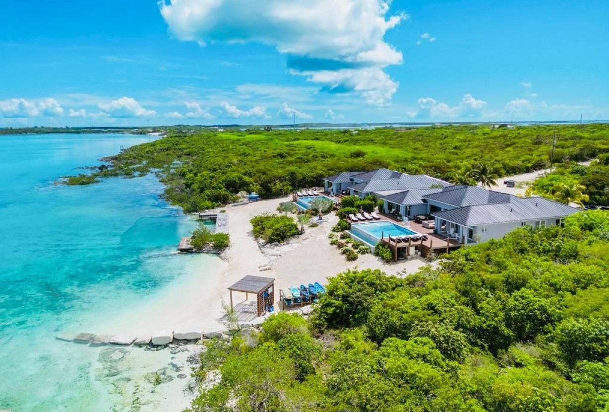 Bhs030 - Luxury beachfront villa with private dock in Exuma