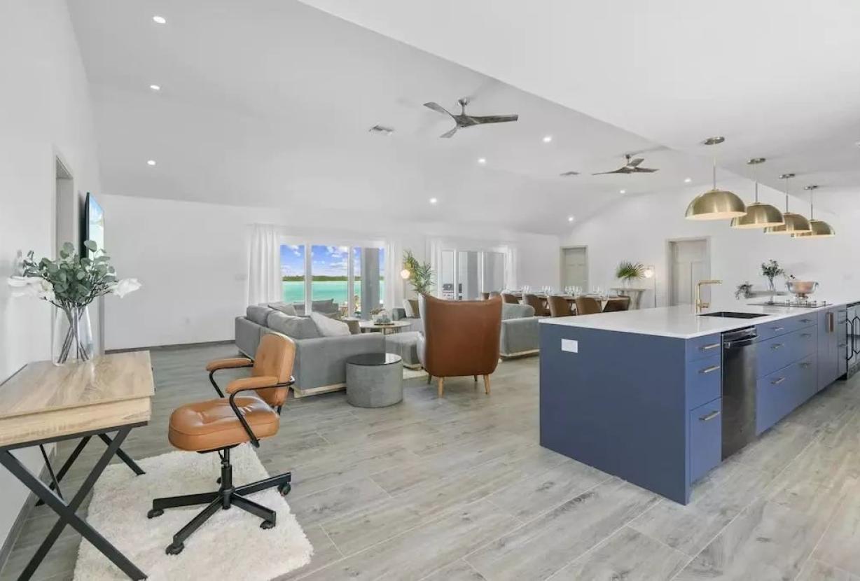 Bhs031 - Luxury beachfront villas with private dock in Exuma