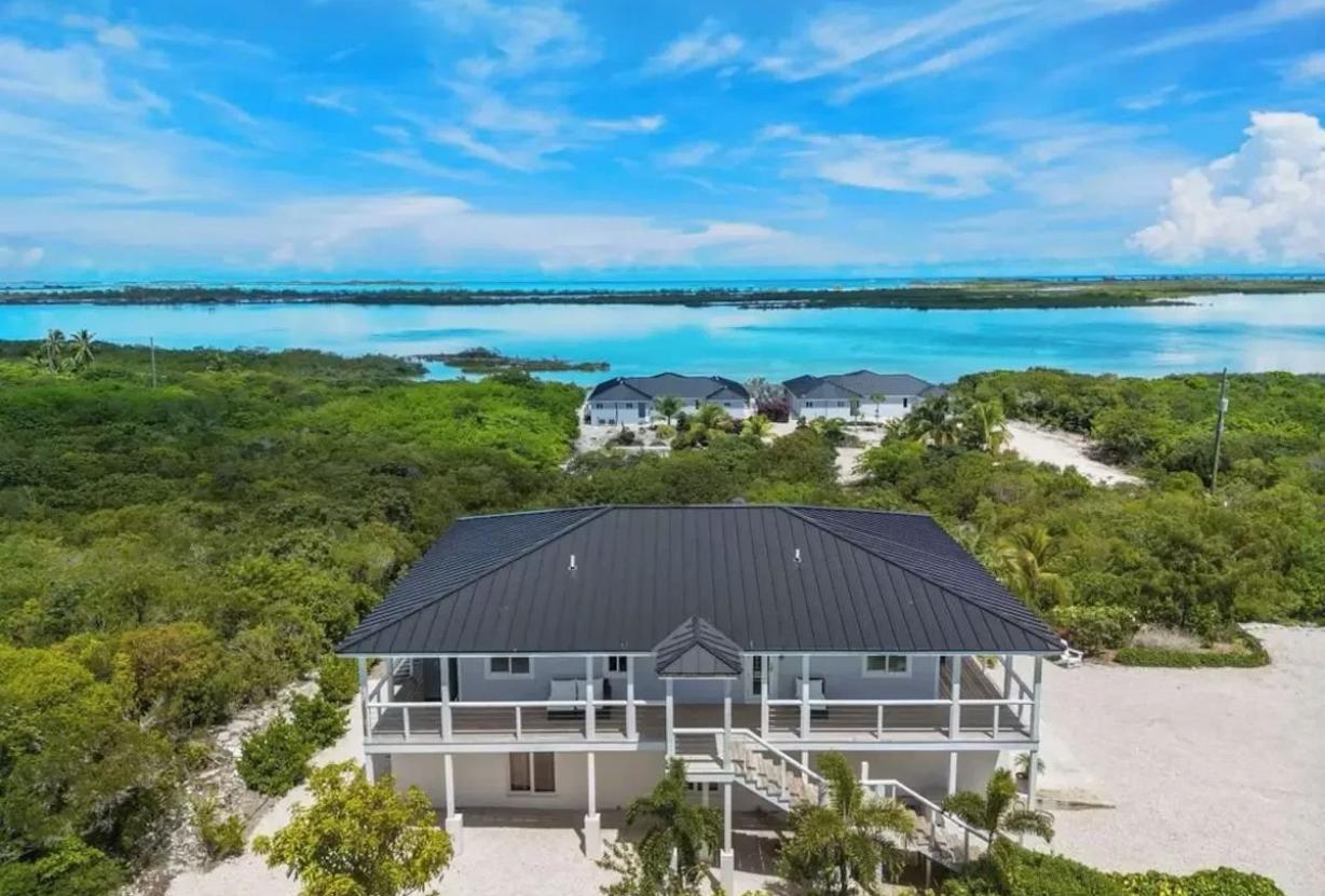 Bhs032 - Ocean view villa with private pool in Exuma