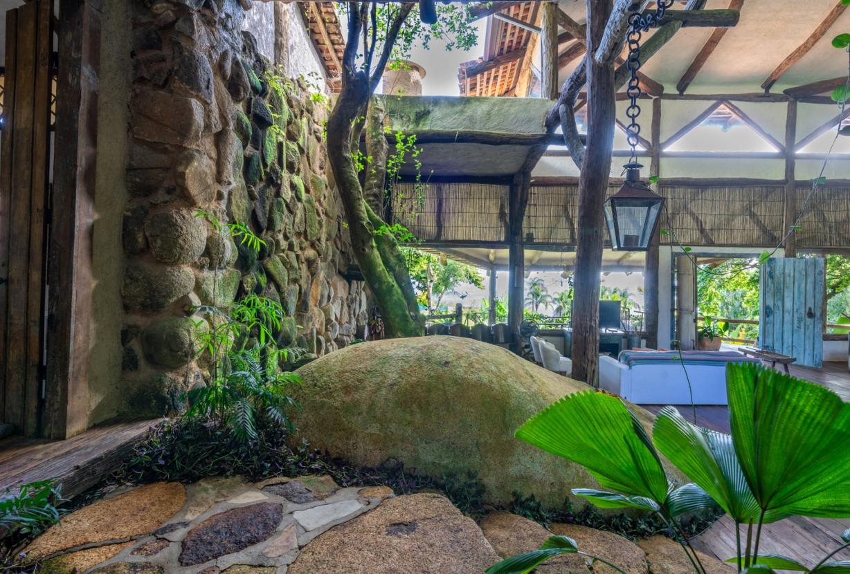 Sao600 - Exotic house facing the ocean in Ilhabela
