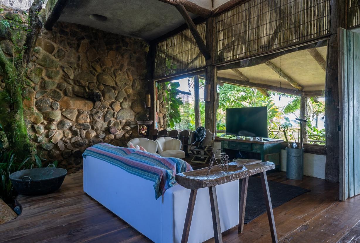 Sao600 - Exotic house facing the ocean in Ilhabela
