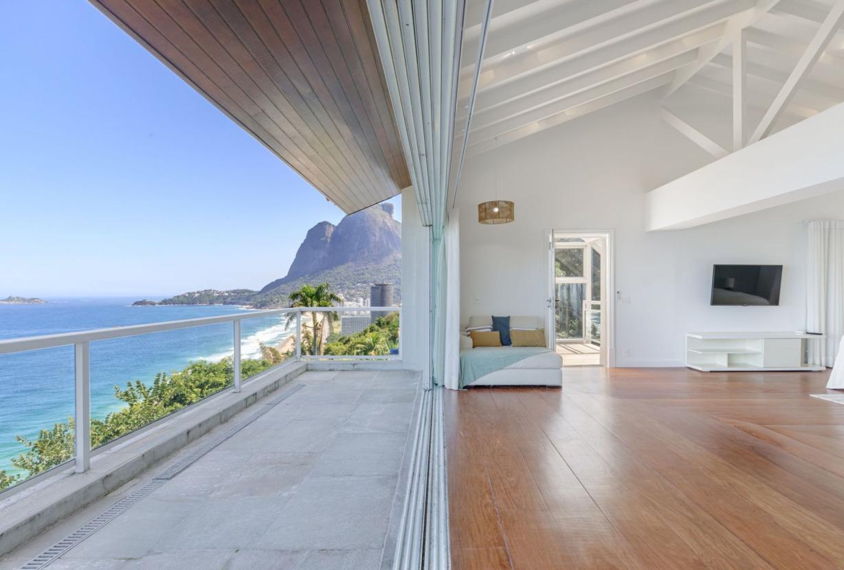 Rio106 - Mansão com vista incrível para o mar em São Conrado