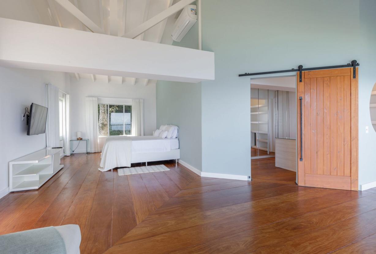 Rio106 - Villa with breathtaking sea view in São Conrado