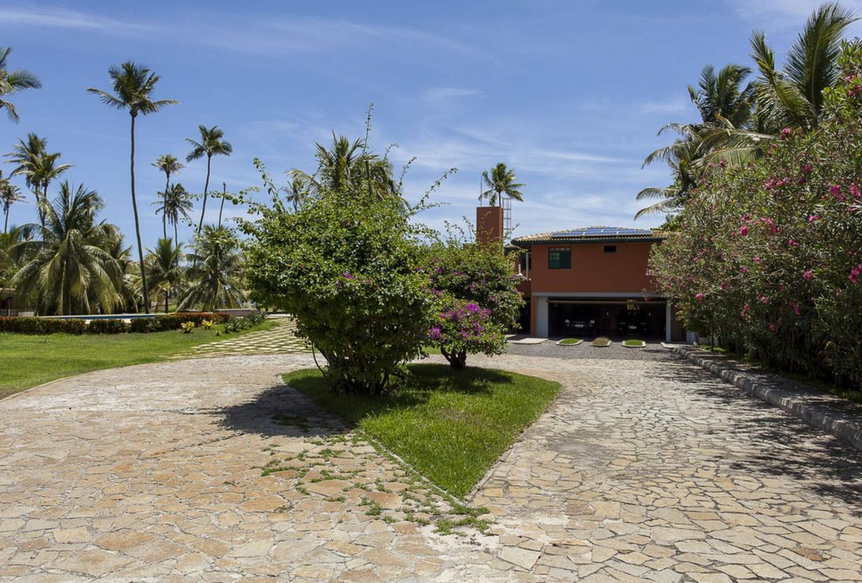 Bah633 - Paradise front sea near Salvador