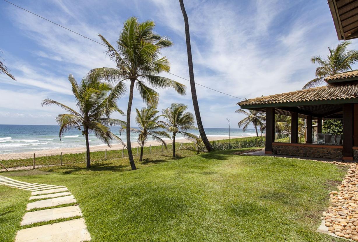 Bah633 - Paradise front sea near Salvador
