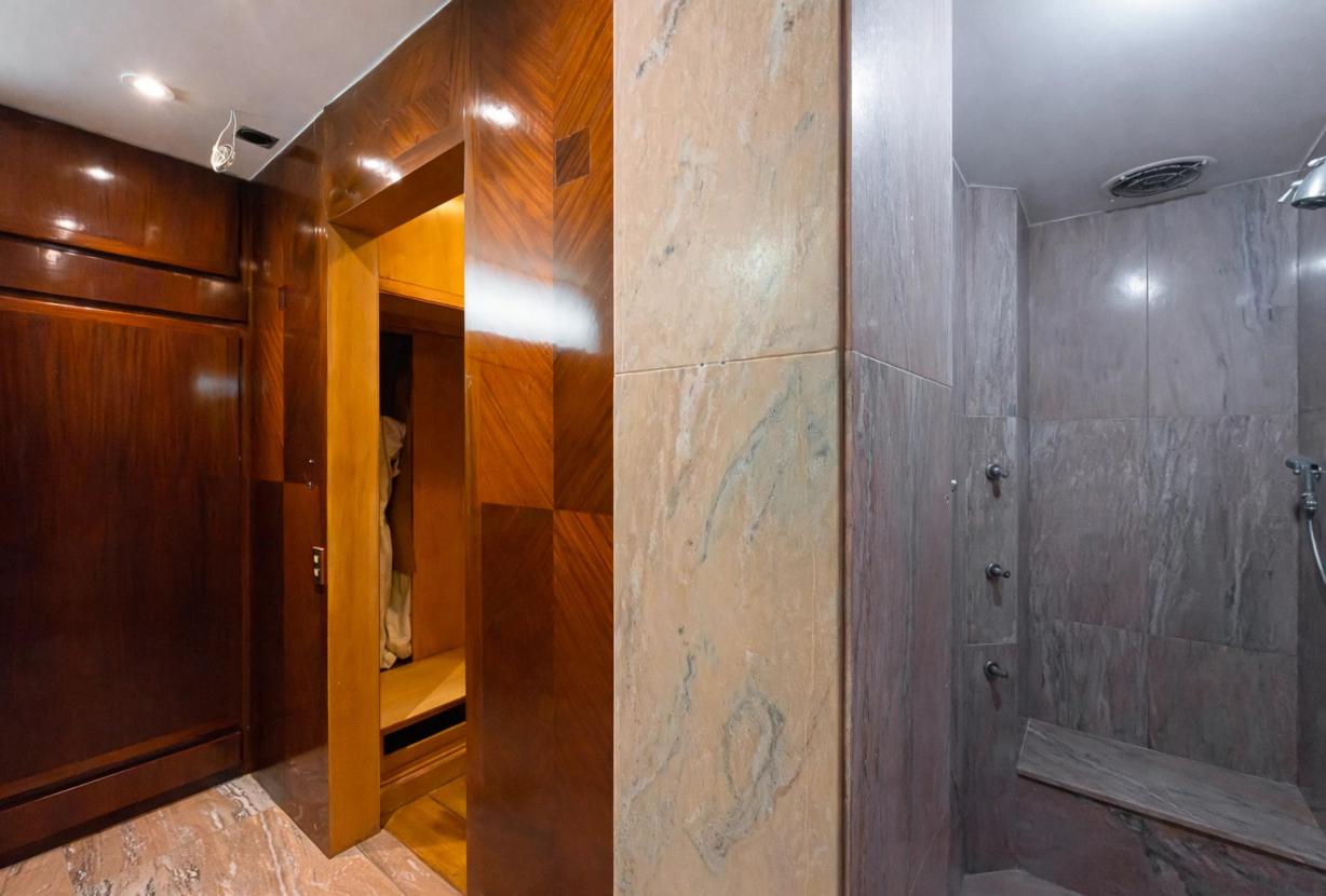 Rio456 - 470m2 linear penthouse with the best view in Leme