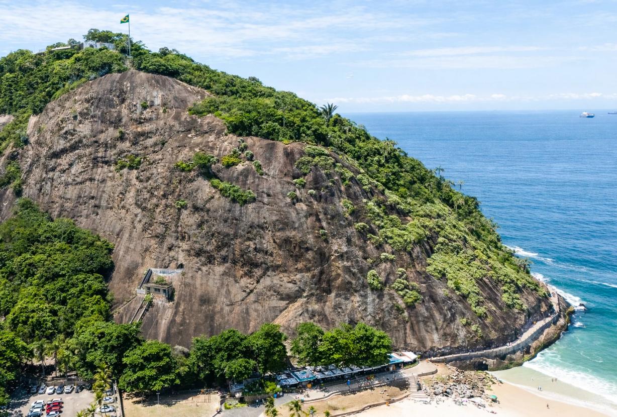 Rio456 - 470m2 linear penthouse with the best view in Leme