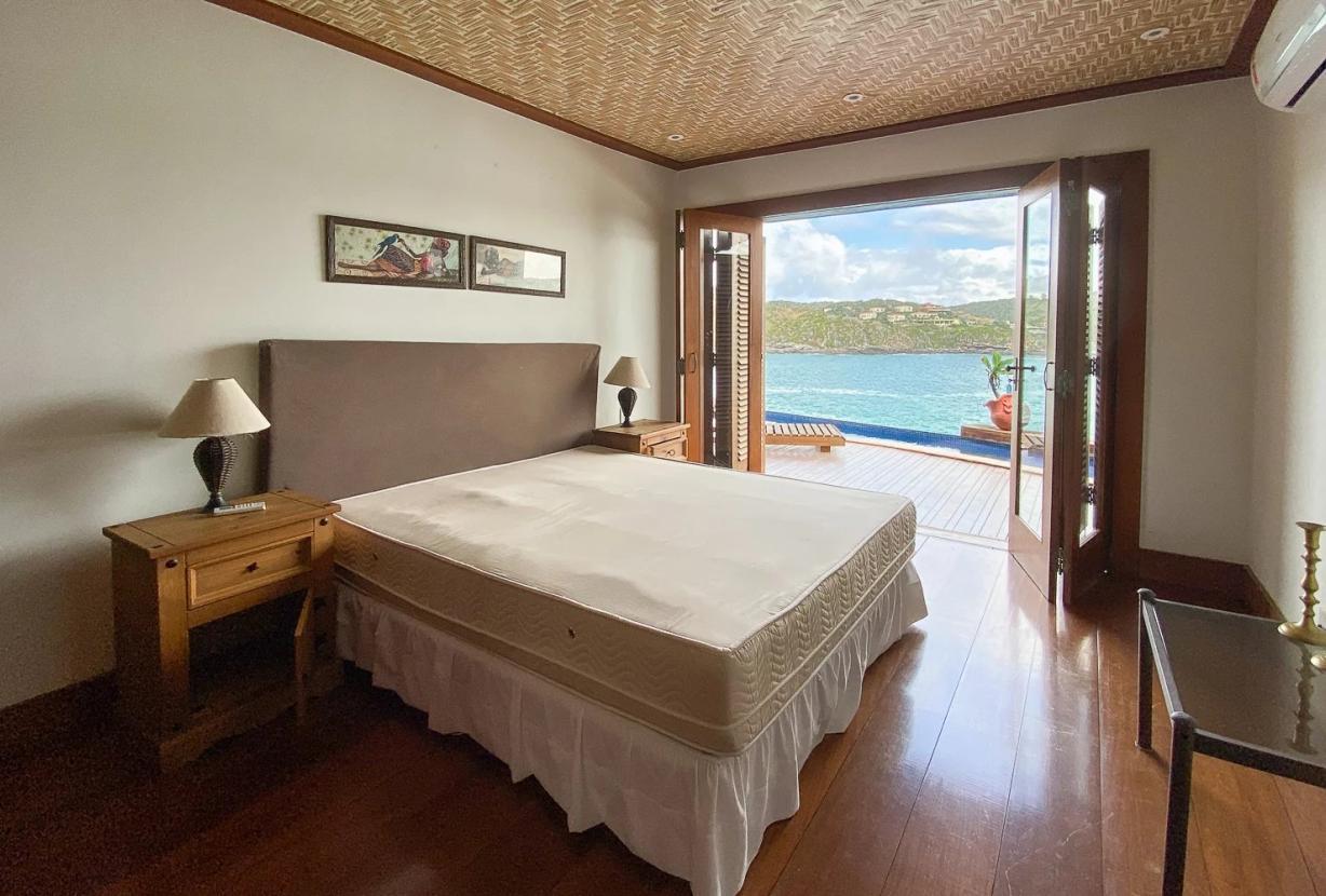 Buz207 - Casa com vistas deslumbrantes sobre o mar