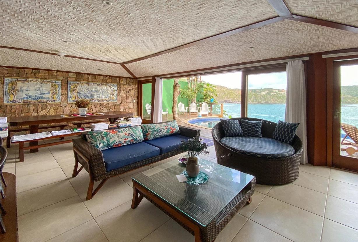 Buz207 - Casa com vistas deslumbrantes sobre o mar
