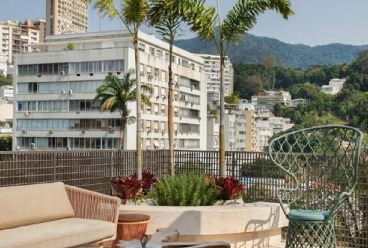 Rio972 - High-end duplex penthouse in Leblon