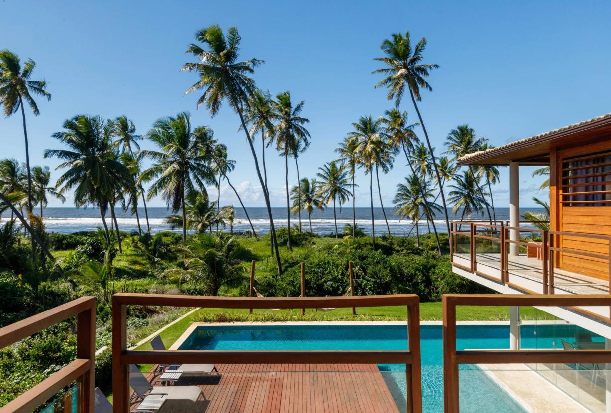 Bah421 - Beautiful sea front villa in Praia do Forte