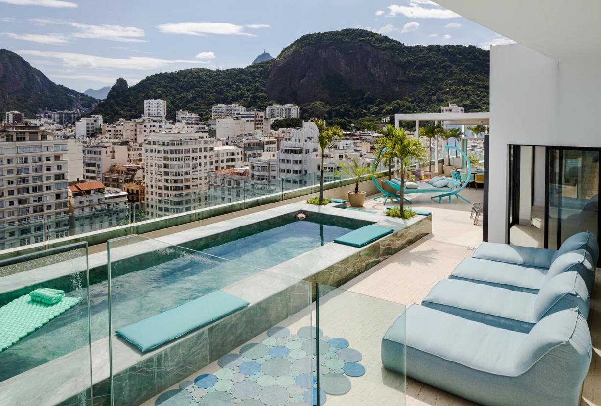 Rio001 - Exclusive Beachfront Penthouse in Copacabana for Sale