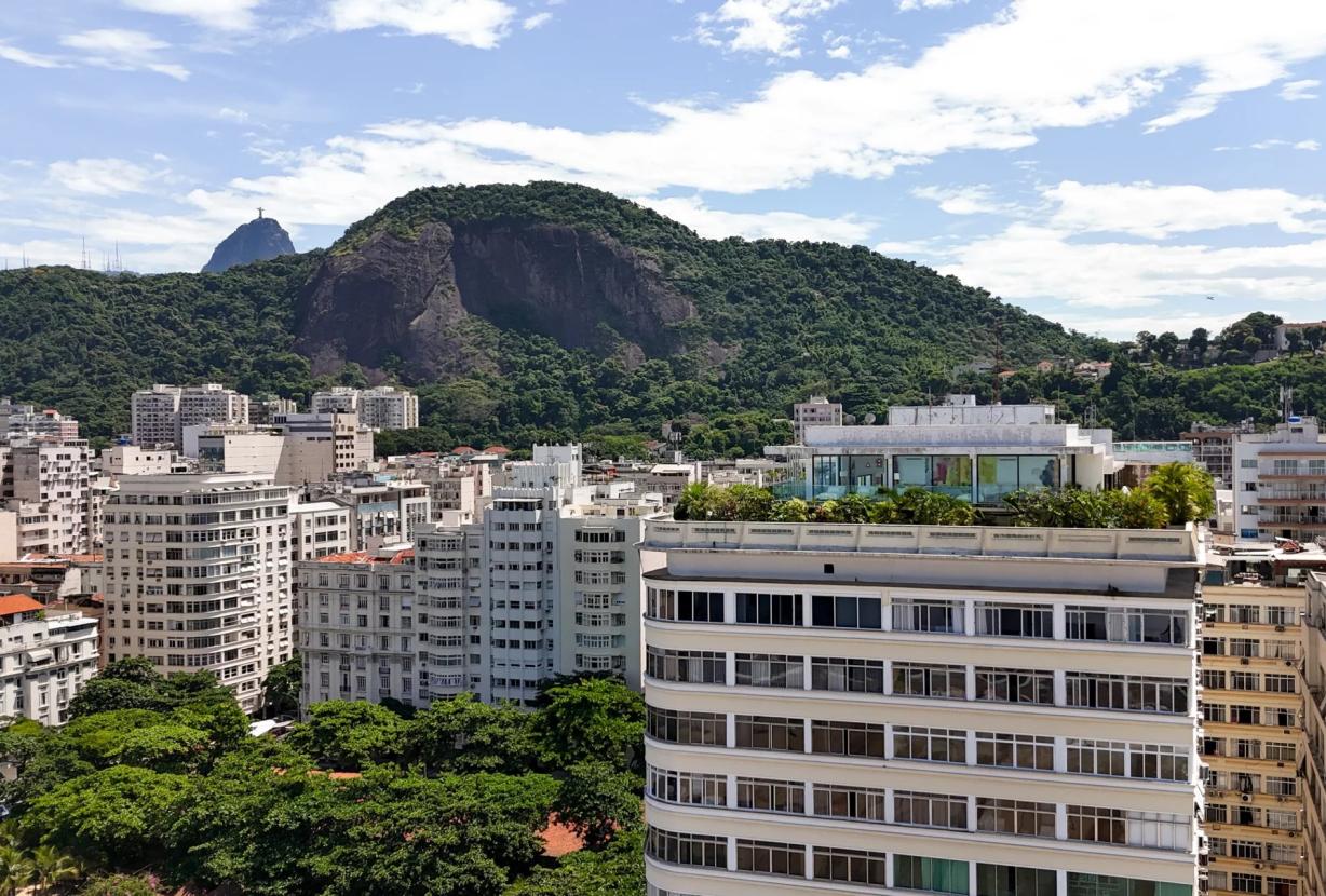 Rio001 - Cobertura excepcional para venda em Copacabana