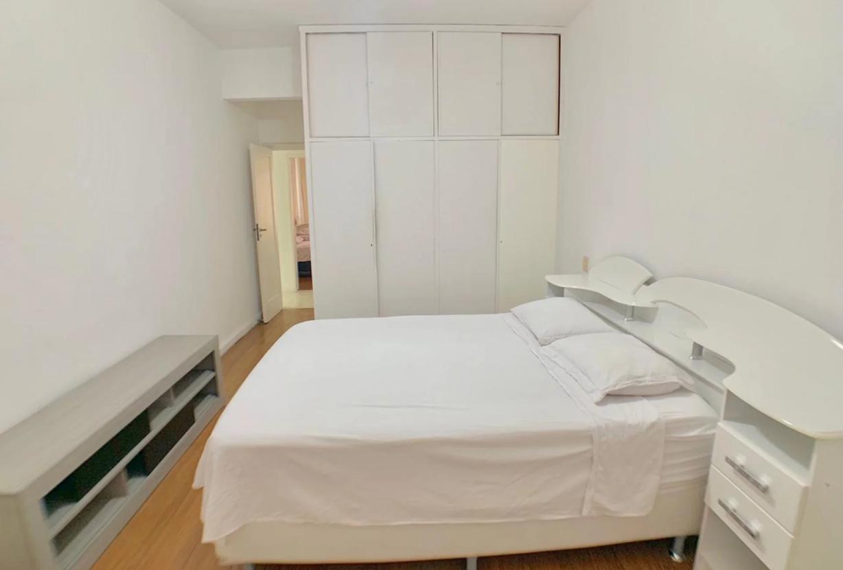 Rio396 - Spacious 4-bedroom apartment in Copacabana