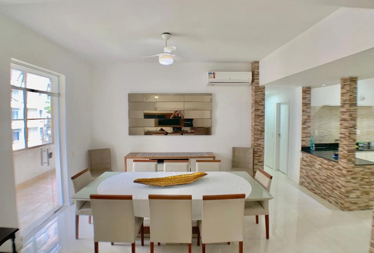 Rio396 - Spacious 4-bedroom apartment in Copacabana