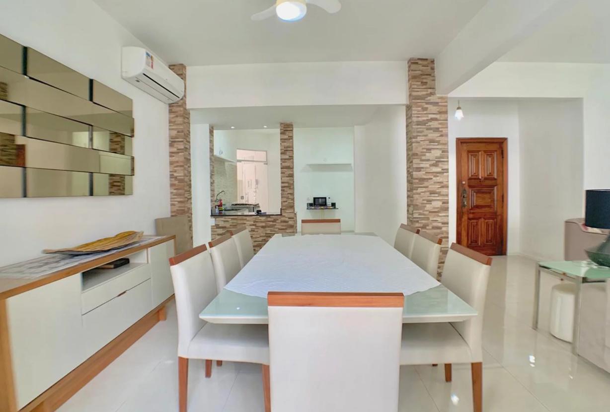 Rio396 - Spacious 4-bedroom apartment in Copacabana