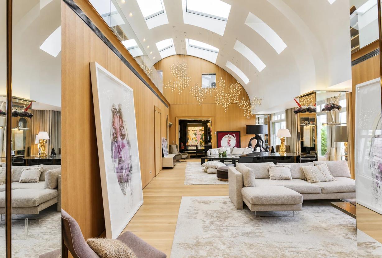 Par007 - Penthouse à vendre dans un Palace Parisien
