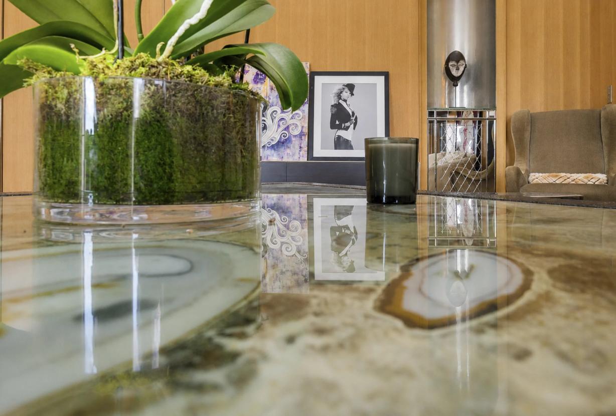 Par007 - Penthouse à vendre dans un Palace Parisien