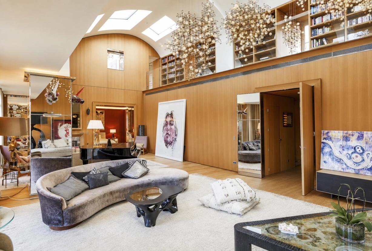 Par007 - Penthouse à vendre dans un Palace Parisien
